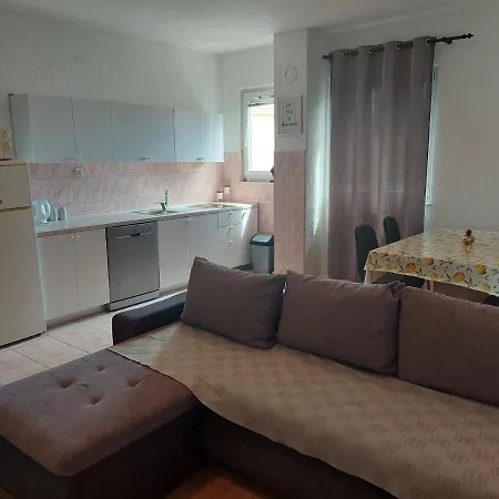 Korina * Biograd Na Moru